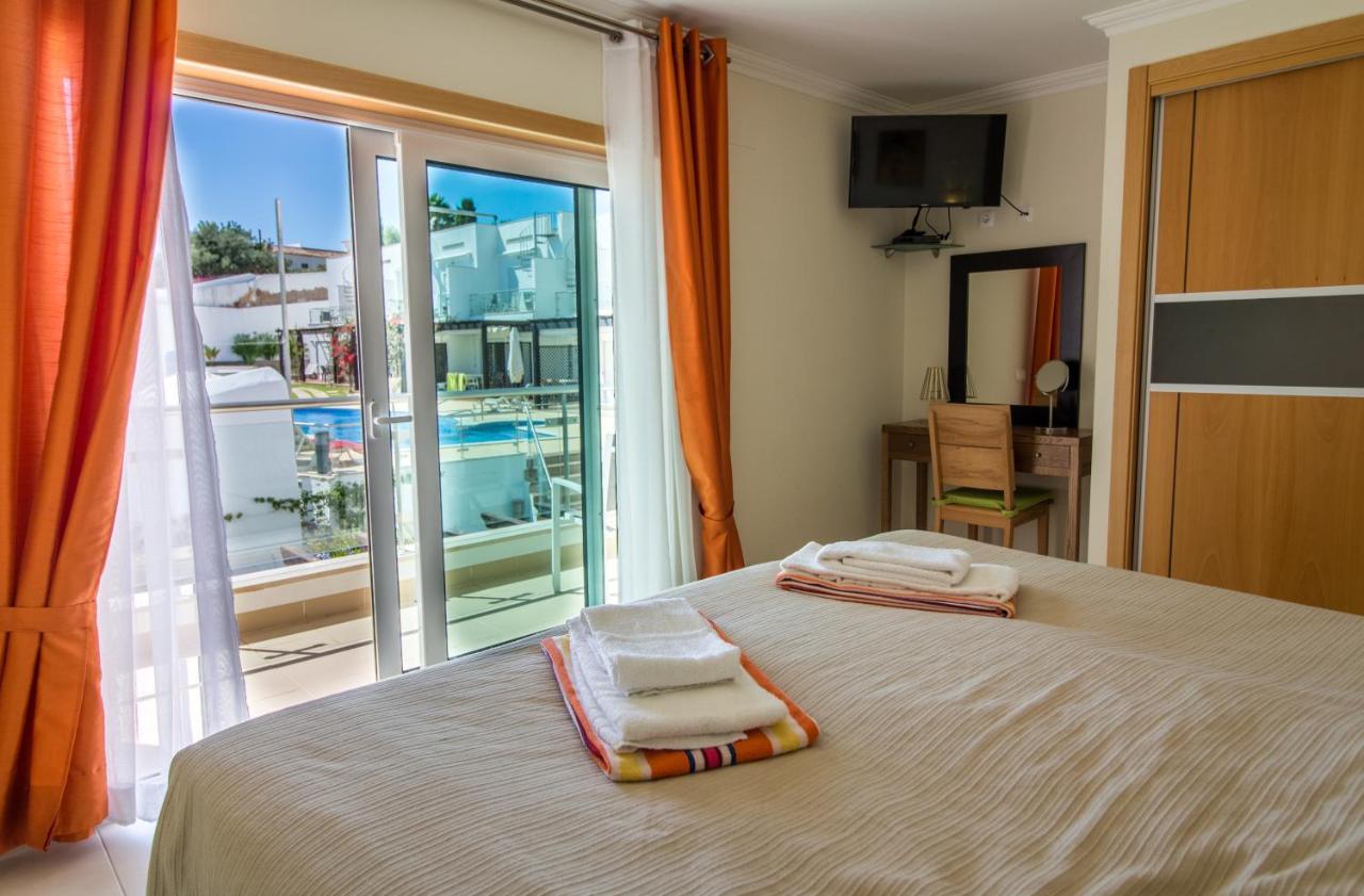 Cliff-Top Townhouse With Stunning Ocean Views 카르보에이루 외부 사진