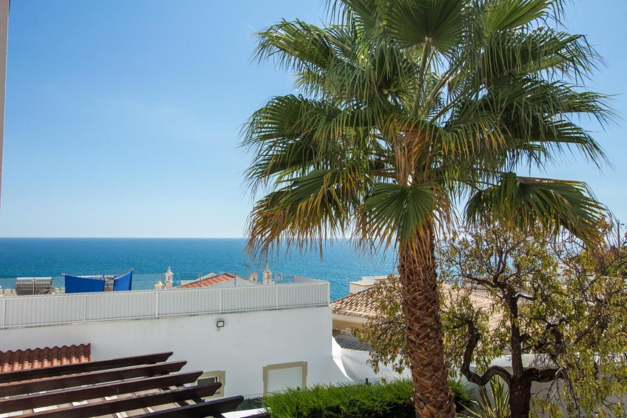 Cliff-Top Townhouse With Stunning Ocean Views 카르보에이루 외부 사진