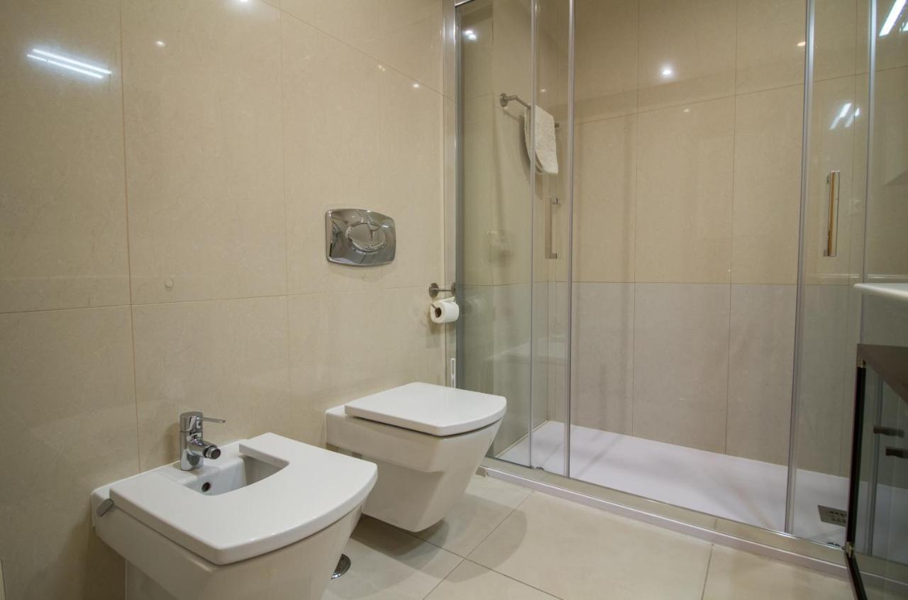 Cliff-Top Townhouse With Stunning Ocean Views 카르보에이루 외부 사진